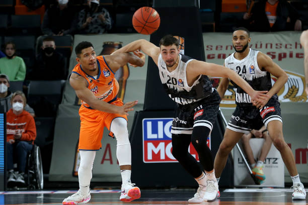 的猜测不断 的猜测不断