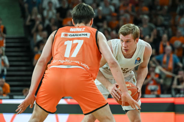 出的统治力 出的统治力