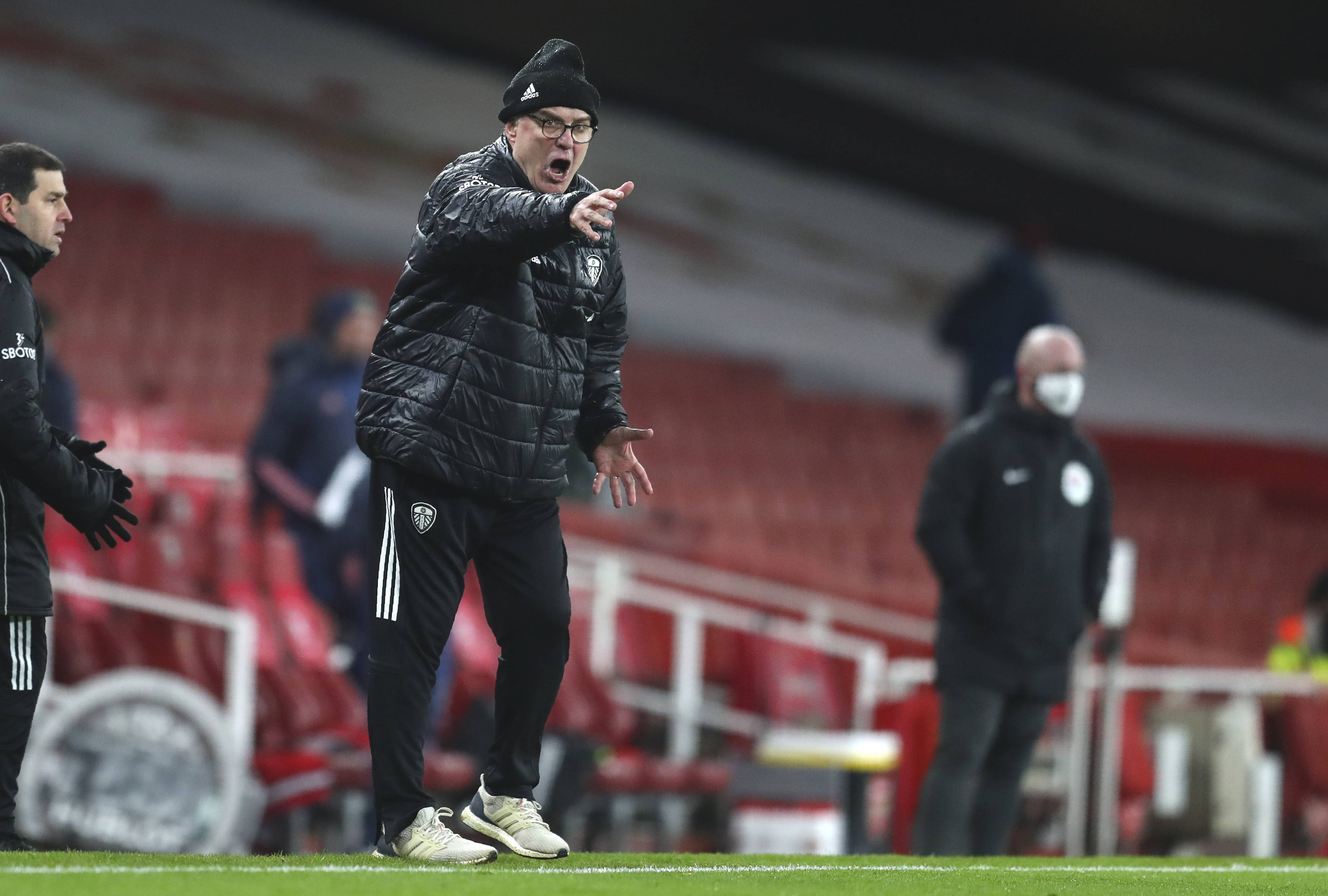 现出极强的 现出极强的